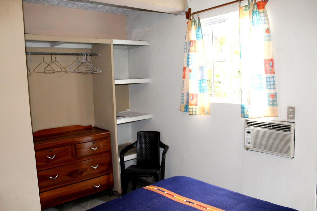 Ximenas Guest House سان سلفادور المظهر الخارجي الصورة