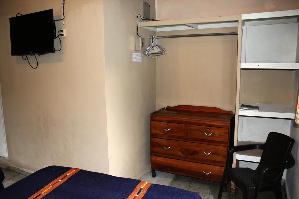 Ximenas Guest House سان سلفادور المظهر الخارجي الصورة