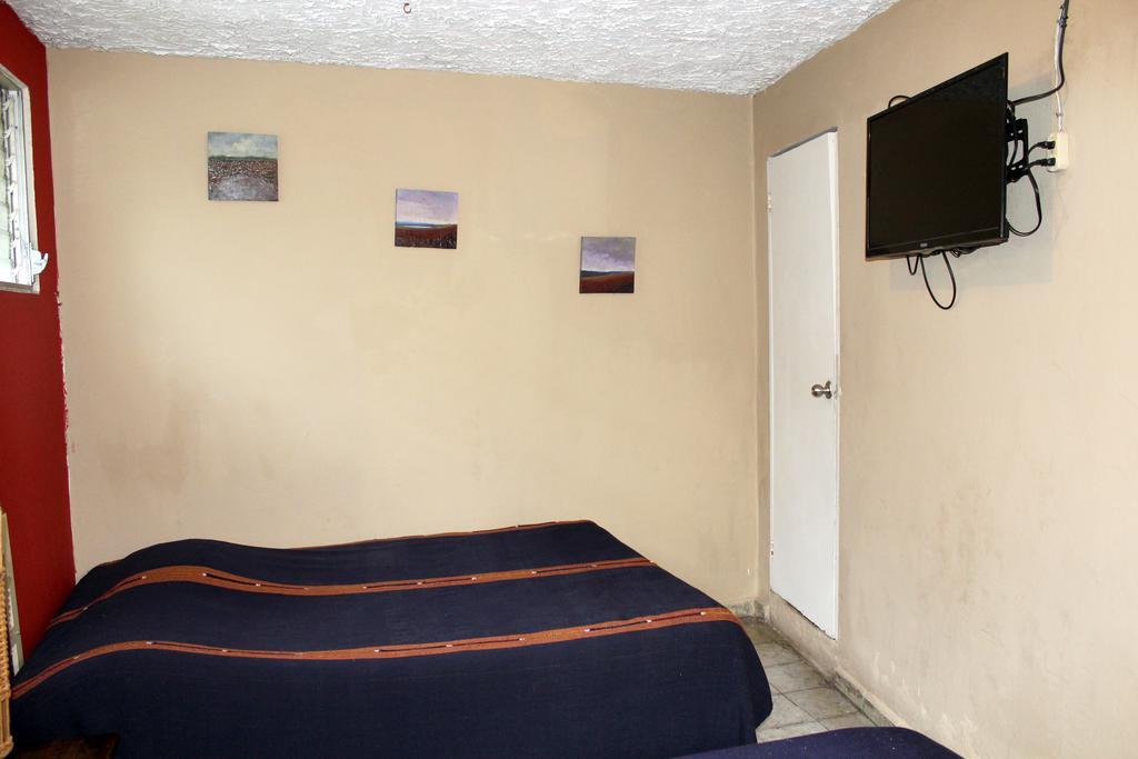 Ximenas Guest House سان سلفادور المظهر الخارجي الصورة