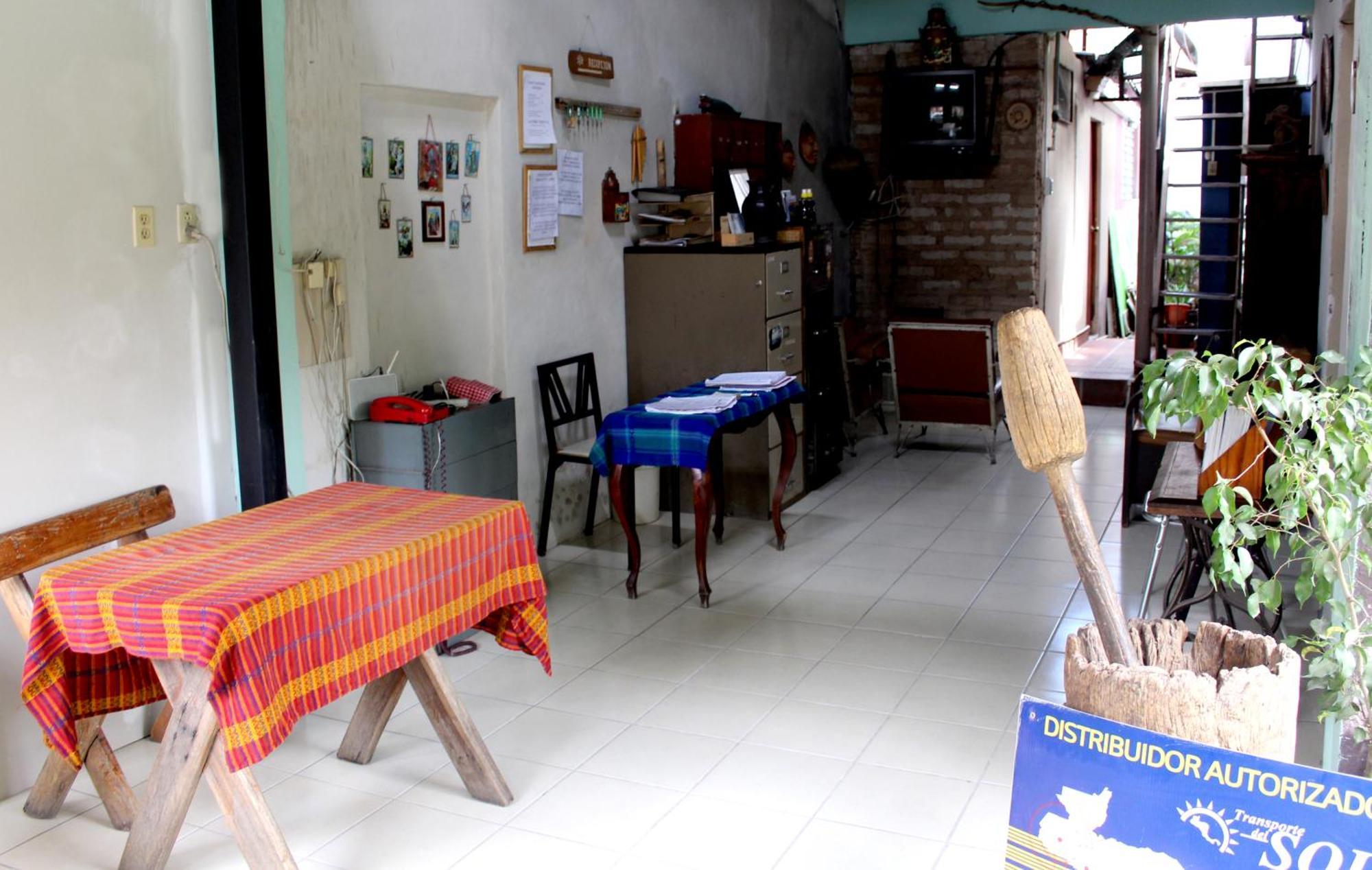 Ximenas Guest House سان سلفادور المظهر الخارجي الصورة
