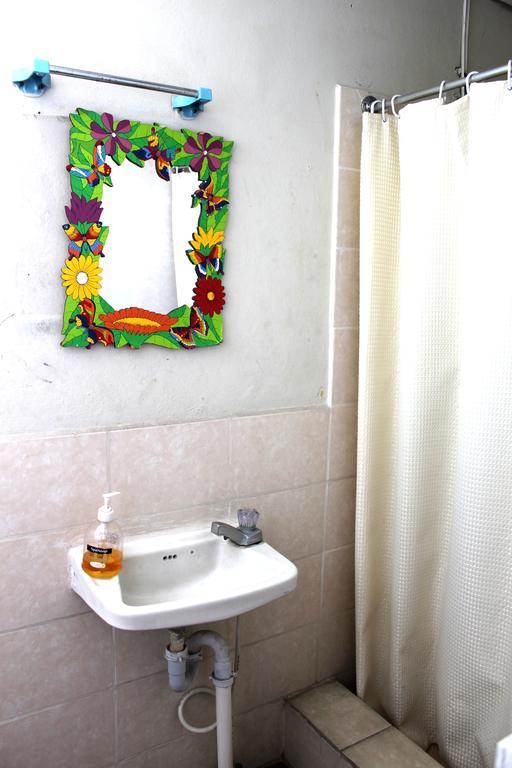 Ximenas Guest House سان سلفادور المظهر الخارجي الصورة