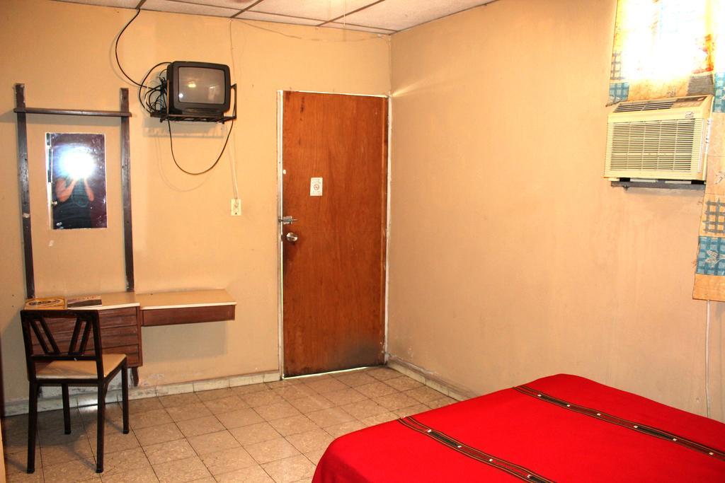 Ximenas Guest House سان سلفادور المظهر الخارجي الصورة
