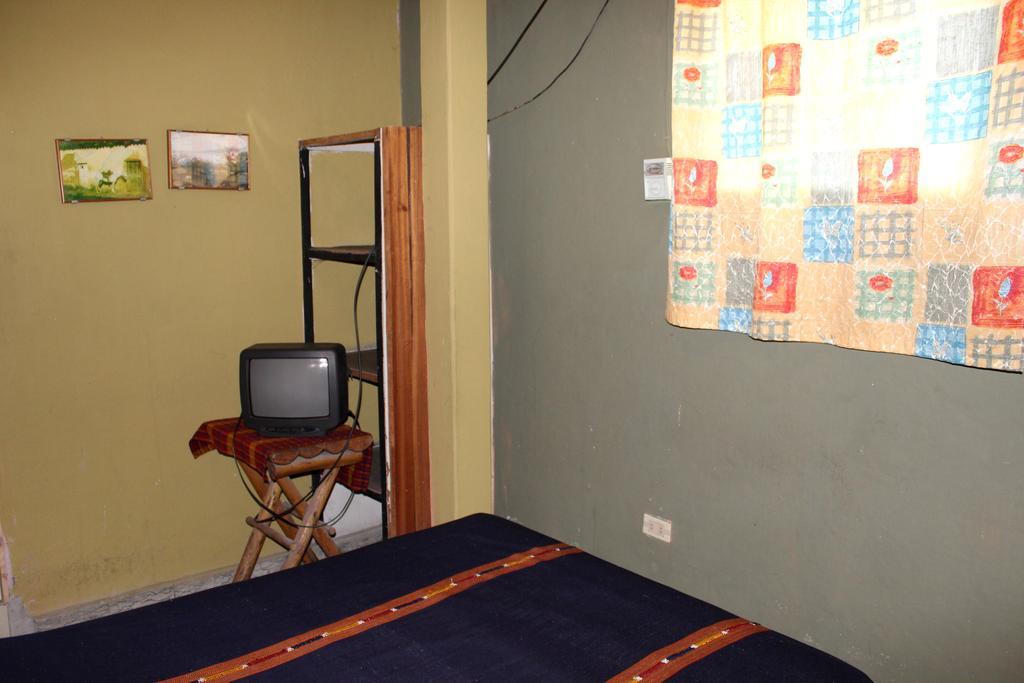 Ximenas Guest House سان سلفادور المظهر الخارجي الصورة